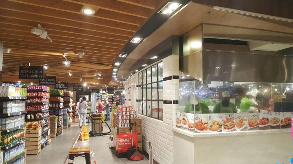 Supermarket floor care